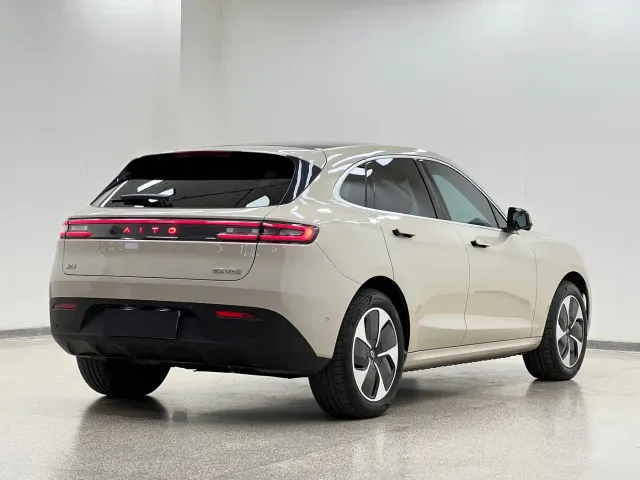 Aito M5 — Фото автомобиля 6