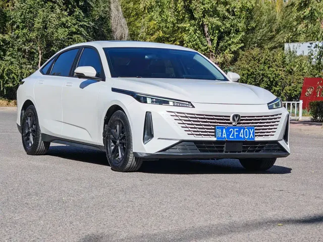 Changan Lamore — Фото автомобиля 3