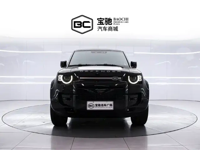 Land Rover Defender — Фото автомобиля 2
