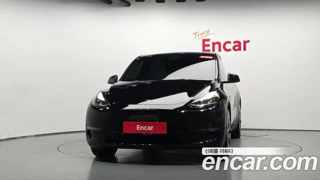 Tesla Model Y — Фото автомобиля 2