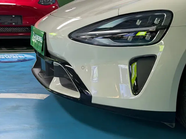 Xiaomi SU7 — Фото автомобиля 6