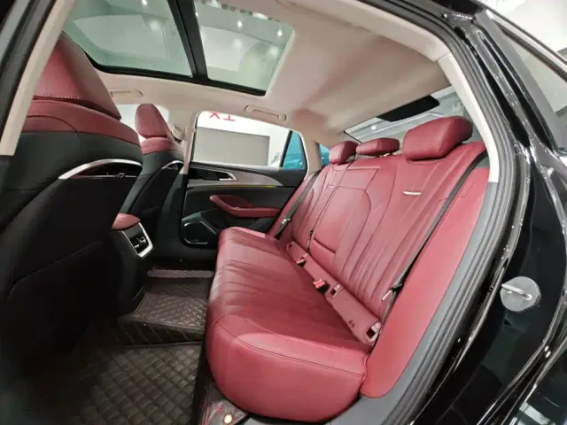 Hongqi H5 — Фото автомобиля 4