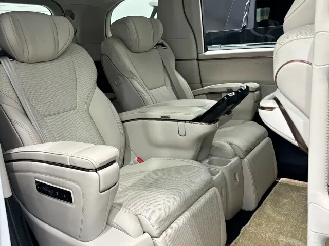 Lexus LM — Фото автомобиля 16