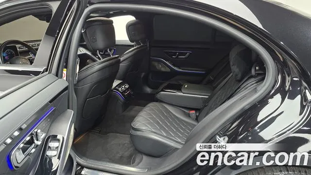 Mercedes-Benz S-Class — Фото автомобиля 17
