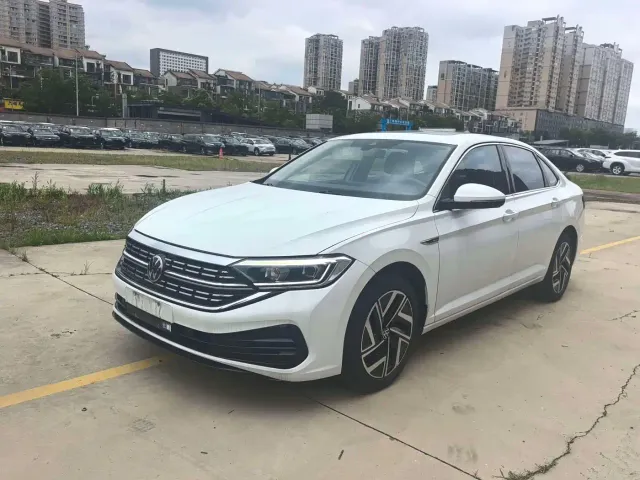 Фотография автомобиля — Volkswagen Sagitar