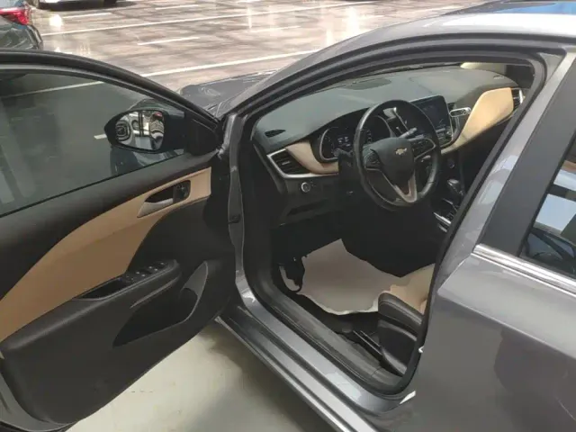 Chevrolet Monza — Фото автомобиля 11
