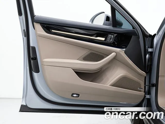 Porsche Panamera 976 — Фото автомобиля 16