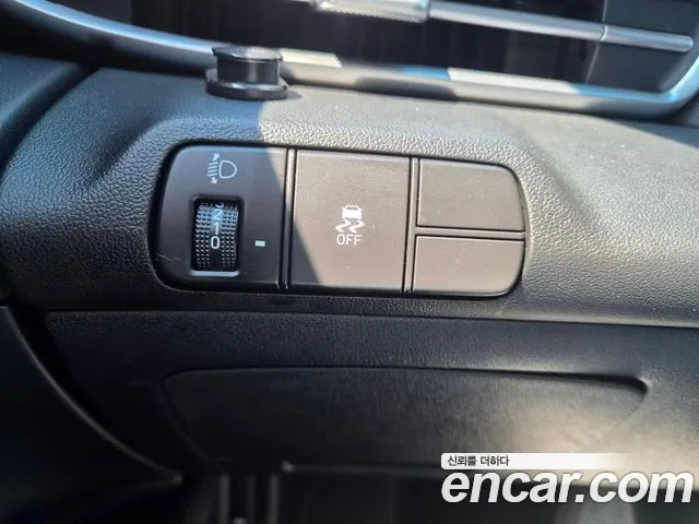 Hyundai Avante CN7 — Фото автомобиля 12