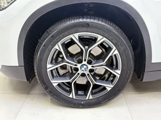 BMW X1 — Фото автомобиля 14