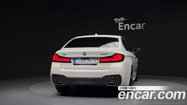 BMW 5-Series 5 серия (G30) 530i xDrive M Sport — Фото автомобиля 4