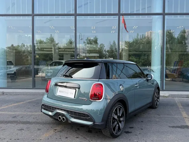 MINI MINI 2022 2.0T COOPER S The Coopers Commemorative Edition — Фото автомобиля 7