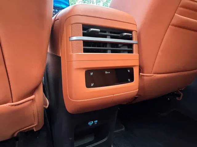 BYD FangChengBao Titanium 7 — Фото автомобиля 14