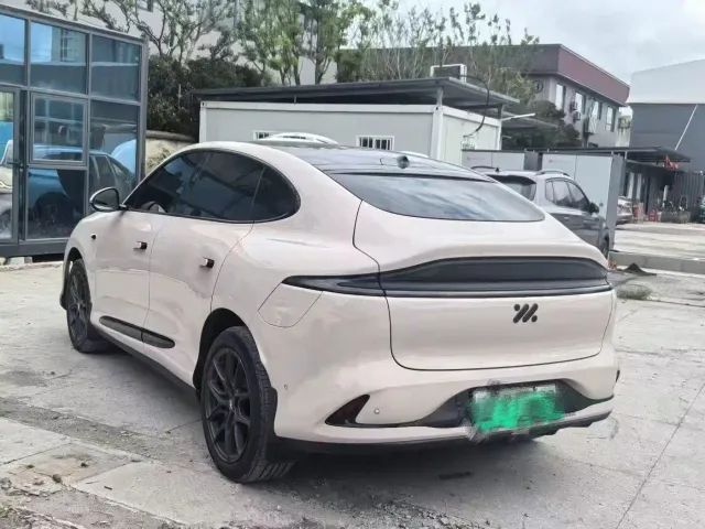 IM Motors LS6 — Фото автомобиля 7