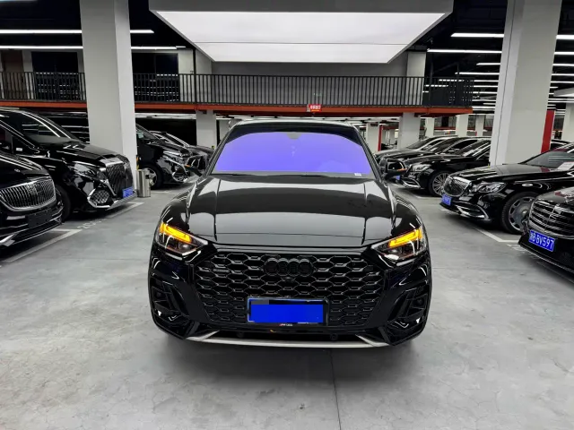 Audi Q5L Sportback — Фото автомобиля 2