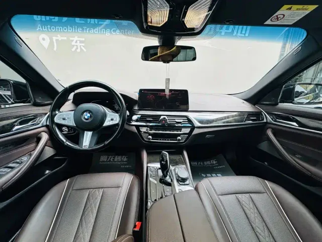 BMW 5 Series — Фото автомобиля 6