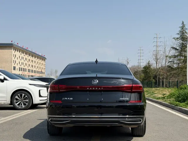 Volkswagen Passat — Фото автомобиля 5