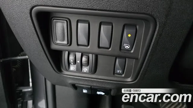 Renault-KoreaSamsung QM6 Новый QM6 Quest 2.0 LPe LE 2WD — Фото автомобиля 19