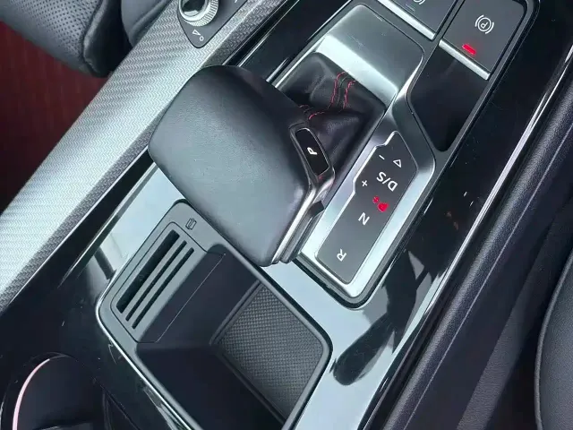 Audi A4L — Фото автомобиля 14