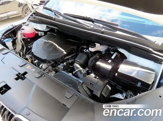 Kia Carnival Generation 4 — Фото автомобиля 6