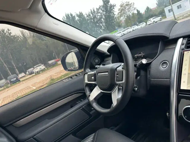 Land Rover Discovery — Фото автомобиля 20