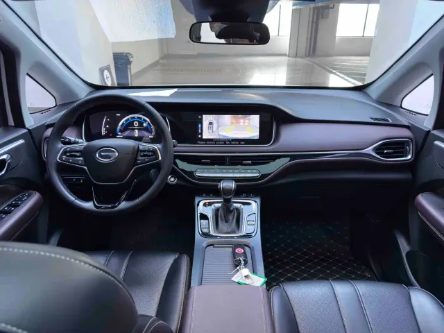 GAC Trumpchi M6 — Фото автомобиля 21
