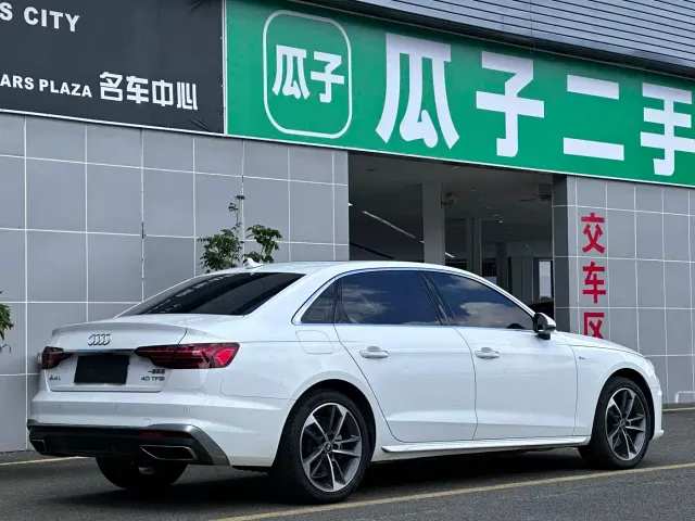 Audi A4L — Фото автомобиля 15