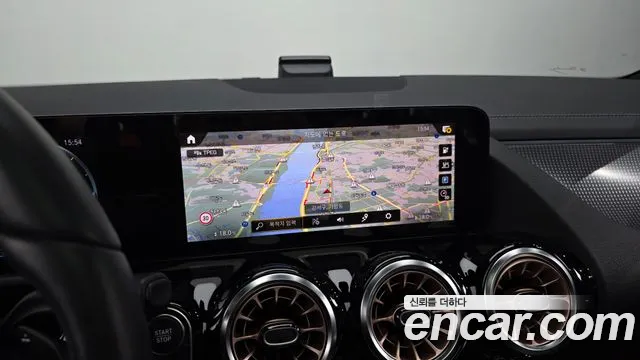 Mercedes-Benz EQA — Фото автомобиля 15
