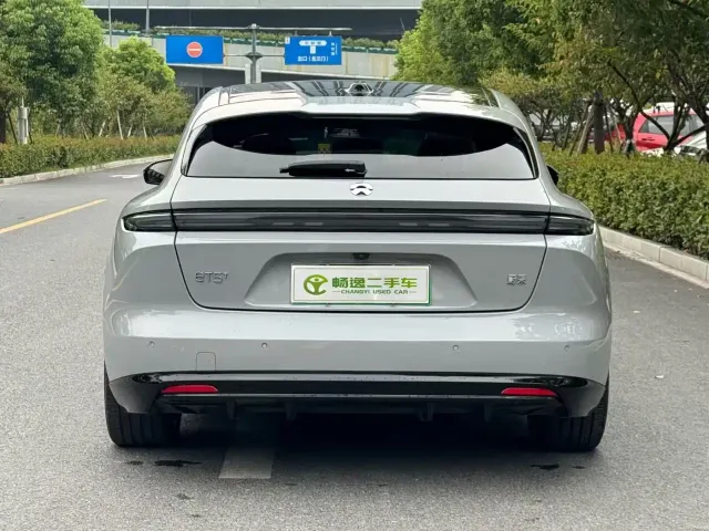 Nio ET5 Touring — Фото автомобиля 4