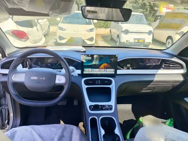 Geely Starry Wish — Фото автомобиля 9