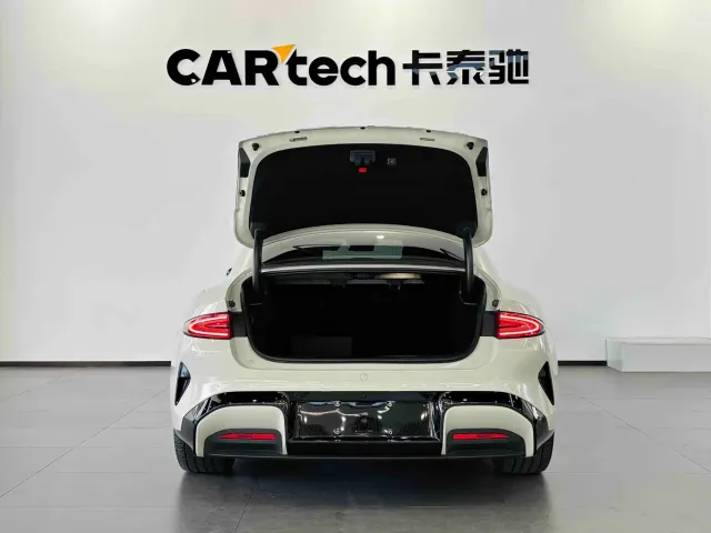Xiaomi SU7 — Фото автомобиля 7