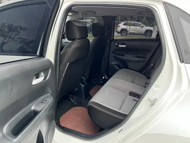 Honda Fit — Фото автомобиля 10