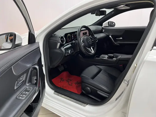 Mercedes-Benz A-Class — Фото автомобиля 7