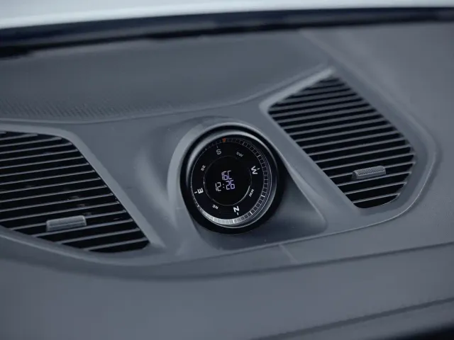 Porsche Cayenne — Фото автомобиля 17