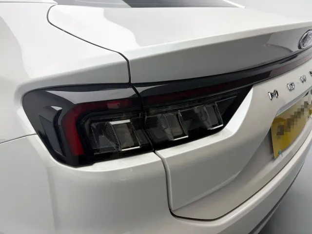 Ford Mondeo — Фото автомобиля 11