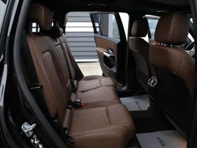 Mercedes-Benz Mercedes-Benz GLB 2025 GLB 220 Dynamic — Фото автомобиля 22