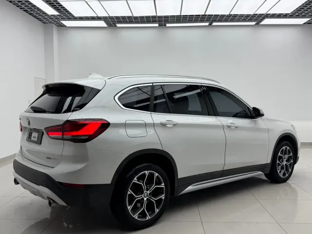 BMW X1 — Фото автомобиля 6