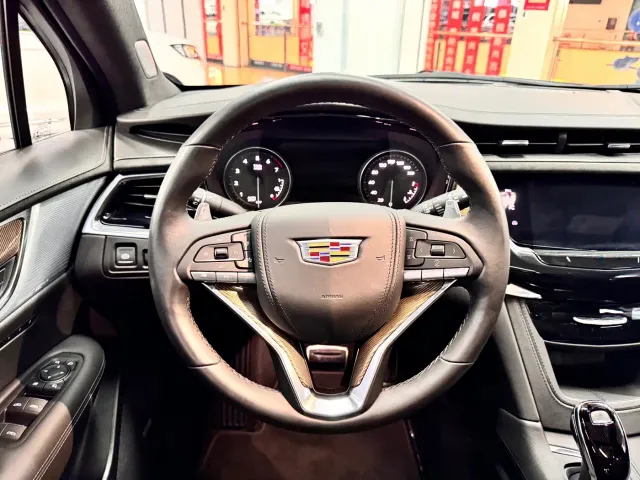 Cadillac XT6 — Фото автомобиля 9