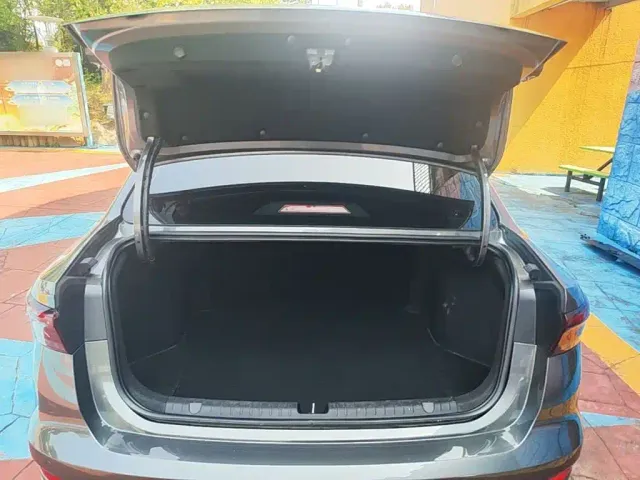 Geely Emgrand — Фото автомобиля 18