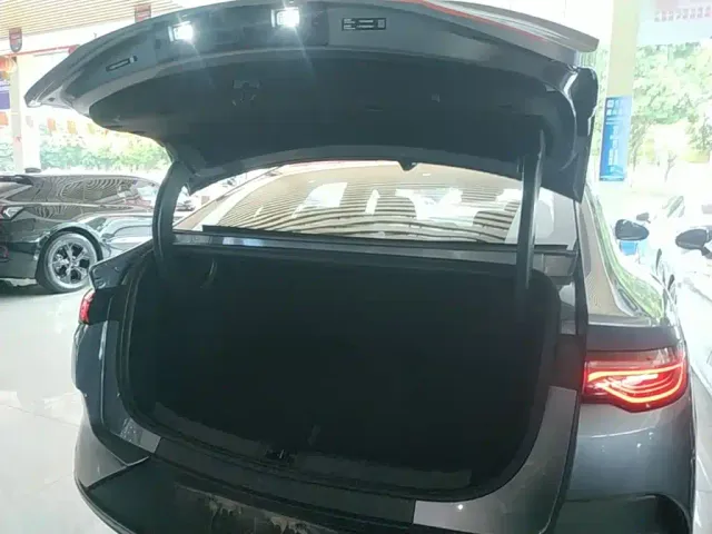 BYD Qin L — Фото автомобиля 18