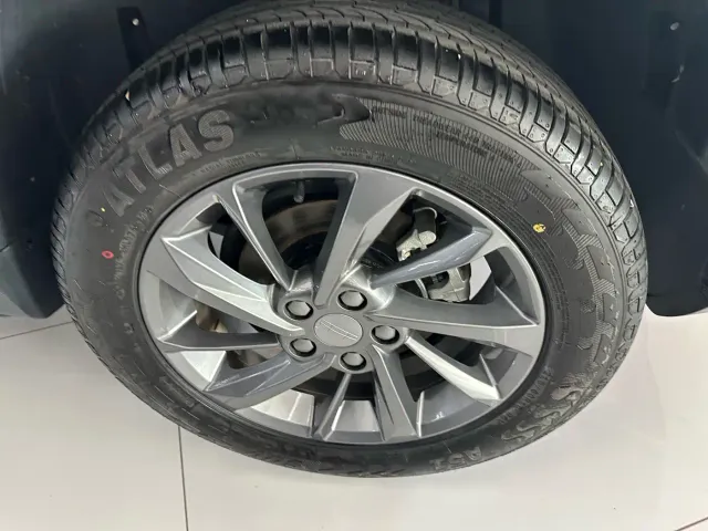 Geely Binyue — Фото автомобиля 8