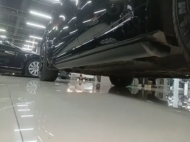 Li Auto L8 — Фото автомобиля 21