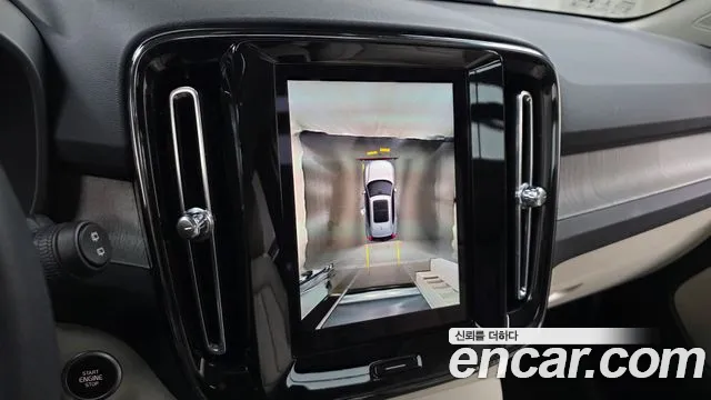Вольво XC40 B4 Ultimate Bright — Фото автомобиля 15