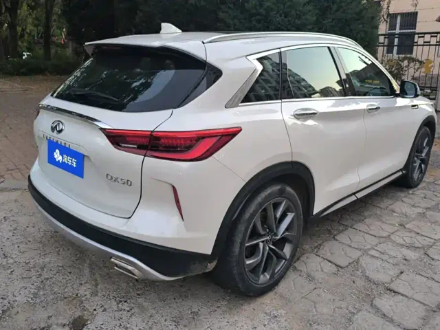 Infiniti QX50 — Фото автомобиля 3