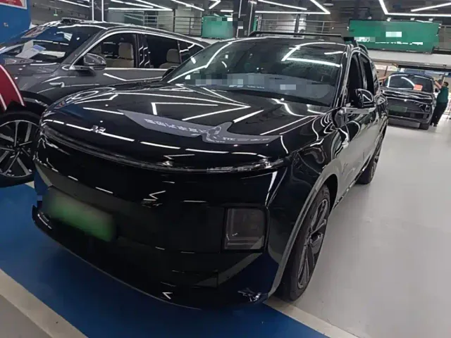 Фотография автомобиля — Li Auto L6