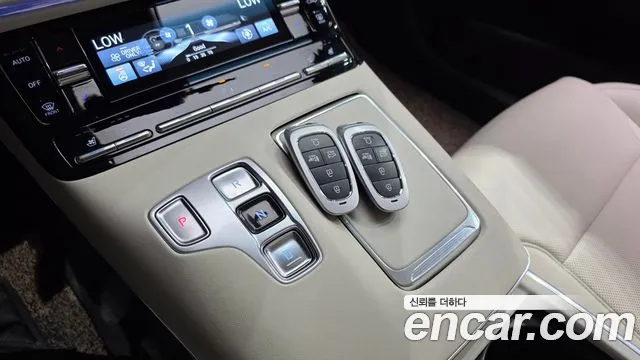 Hyundai Grandeur Grandeur (New) Hybrid — Фото автомобиля 12