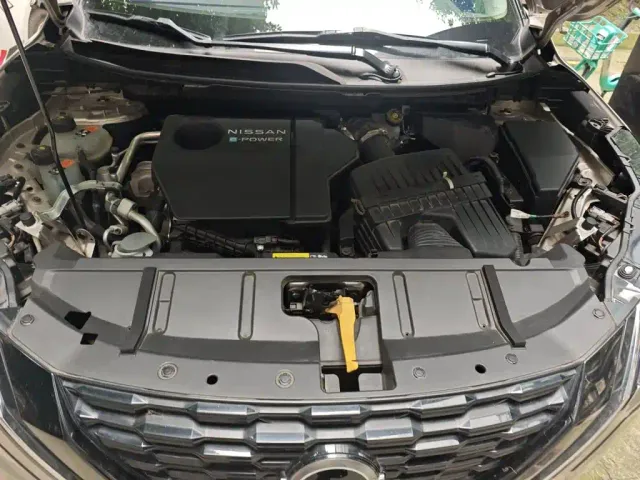 Nissan X-Trail — Фото автомобиля 10