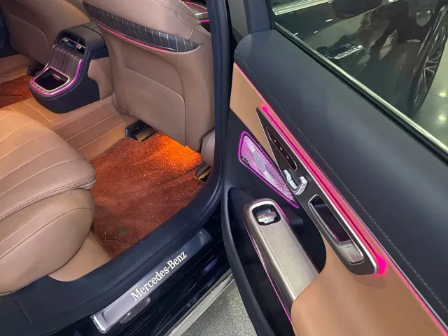 Mercedes-Benz E-Class — Фото автомобиля 13