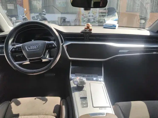 Audi A7L — Фото автомобиля 12