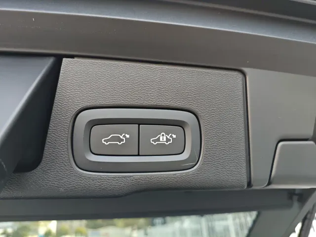 Volvo XC60 — Фото автомобиля 11