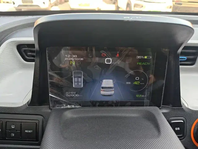 Wuling Hongguang Mini EV — Фото автомобиля 11